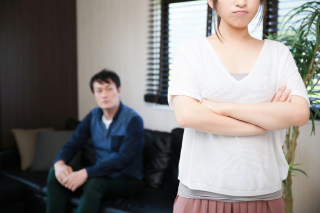 ケンカしているカップル